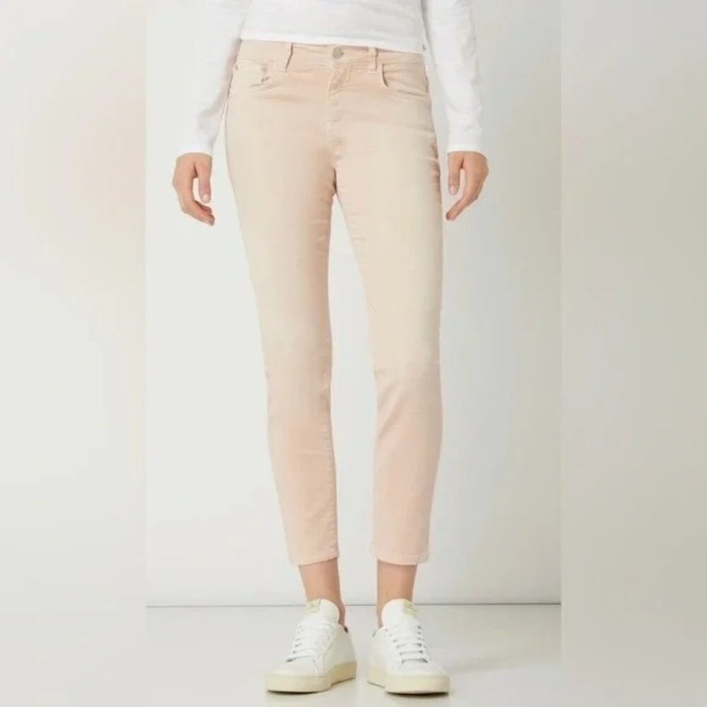 Like New Closed denim in soft butter colour sz 26